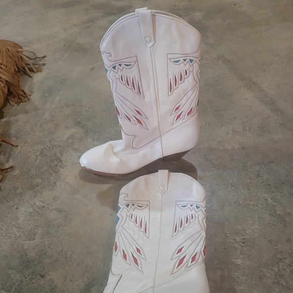 Boots 7.5-8.5 - Picture 2 of 8